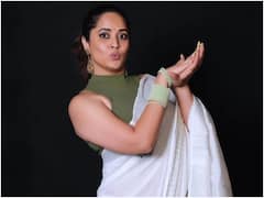Anasuya Bharadwaj: తెల్ల చీరలో తళుక్కుమన్న విమానం 'సుమతి'
