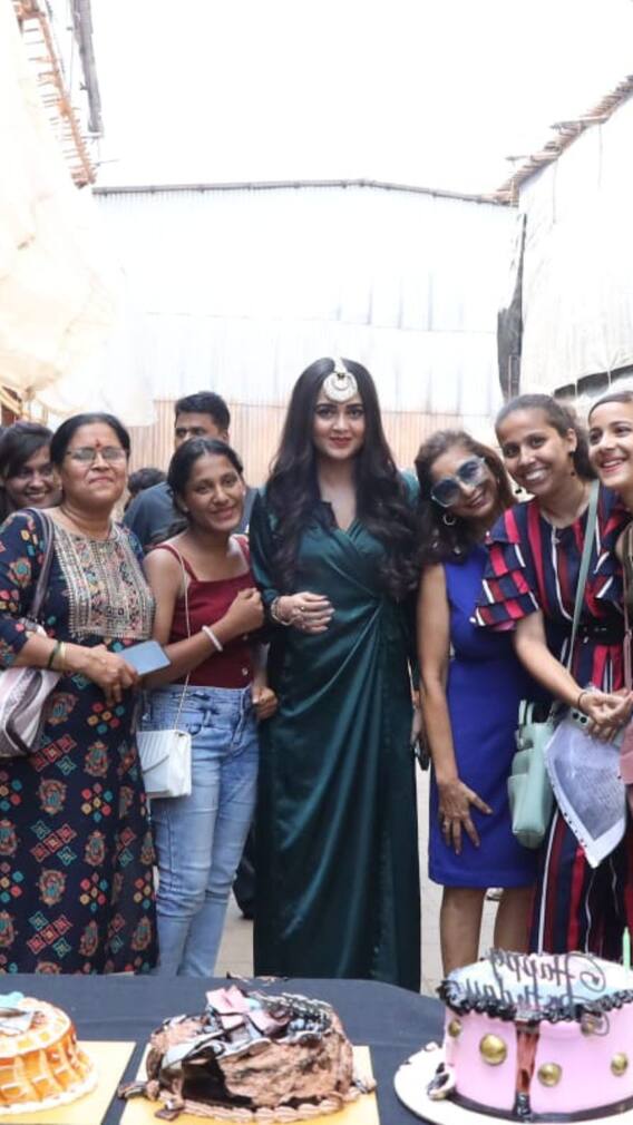 তেজস্বী প্রকাশের 'প্রি-বার্থডে' সেলিব্রেশন