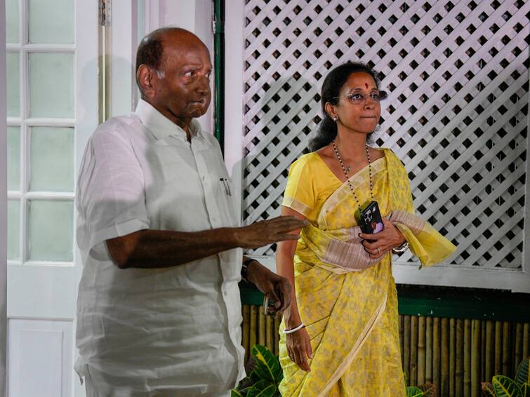 NCP Chief Sharad Pawar Gets Death Threat On Twitter Account Mumbai Police Commissioner Sharad Pawar Death Threat: NCP MP Supriya Sule Asks Mumbai Police To Take Action, Says Dirty Politics Should Stop