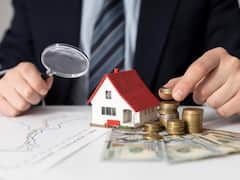 Home Loan: क्या घट जाएगी आपके लोन की ईएमआई और कम हो जाएगा FD का ब्याज? जानें RBI के फैसले का क्या होगा असर