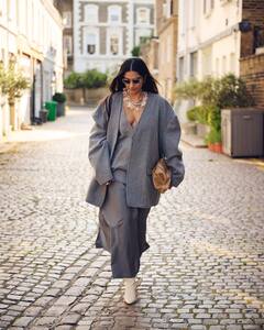 Rhea Kapoor Has A Special Birthday Message For Her Sister & Muse Sonam Kapoor; See