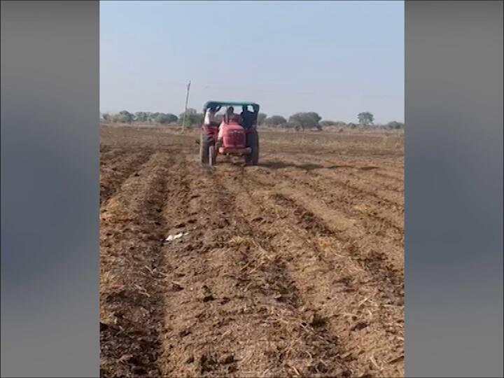 यावर्षी पुरेसा पाऊस पडून शेतकरी सुखी, समृद्ध आणि समाधानी व्हावा अशी प्रार्थनाही राणा यांनी केली.
