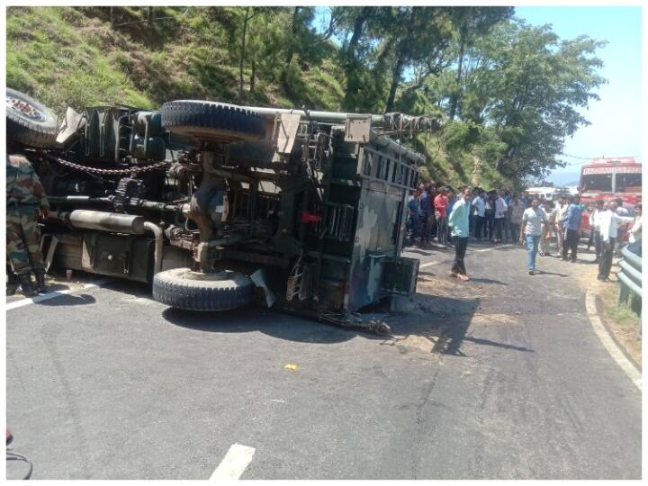 Army vehicle overturned in Chamba, One Civilian died, Angry villagers created ruckus, Force Deployed ANN Road Accident: चंबा में पलटा सेना का वाहन, एक युवक की मौत, आक्रोशित ग्रामीणों ने किया हंगामा, भारी पुलिस बल तैनात