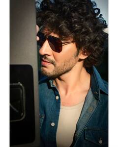 జుట్టును రింగులు తిప్పిన మహేష్ బాబు, నమ్రత కామెంట్ ఏంటో తెలుసా?