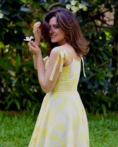 Riddhi Dogra Blooms Like A Flower In A Yellow Dress - SEE PICS