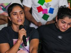 'ये बेटियां एक-एक करके हिम्मत न हार जाएं', नाबालिग ने बदला बयान तो विनेश फोगाट बोलीं- परमात्मा सबको हिम्मत दे