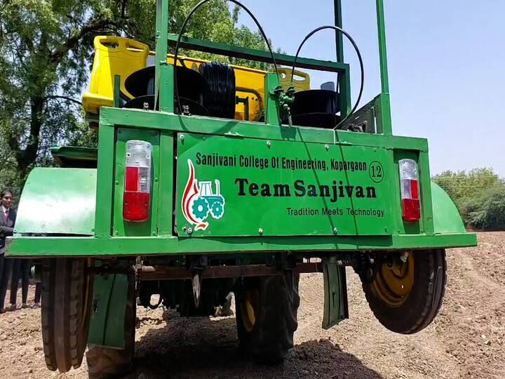 देशातील अभियांत्रिकी महाविद्यालये आणि कृषी महाविद्यालयातील विद्यार्थ्यांनी शेतीपूरक तयार केलेल्या प्रकल्पांची स्पर्धा नुकतीच पार पडली.