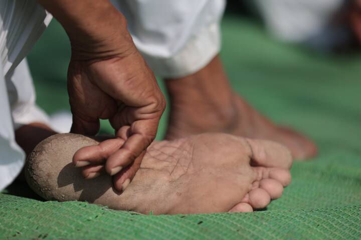 टाळ मृदंगाच्या आवाजाने भक्तिमय वातावरण झाले आहे