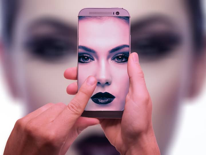 Smart phone camera lens is enough to detect skin cancer Skin Cancer Test: స్మార్ట్ ఫోన్లతో చర్మ క్యాన్సర్‌ను గుర్తించవచ్చా? అదెలా?