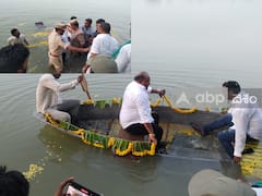 చెరువుల పండుగలో అపశ్రుతి- నాటు పడవలో వెళ్తూ నీటిలో పడిపోయిన మంత్రి గంగుల