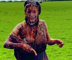 ਇੱਥੇ ਵਿਆਹ 'ਚ ਵਹੁਟੀ 'ਤੇ ਮਾਰੇ ਜਾਂਦੇ ਹਨ ਸੜੇ ਆਂਡੇ-ਟਮਾਟਰ, ਮੂੰਹ ਕੀਤਾ ਜਾਂਦਾ ਹੈ ਕਾਲਾ