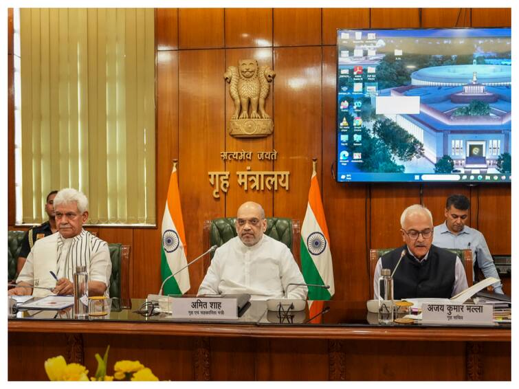 Amarnath Yatra: Amit Shah Reviews Preparations Ahead Of Annual Pilgrimmage Starting From July 1 Amarnath Yatra: Amit Shah Reviews Preparations Ahead Of Annual Pilgrimage Starting July 1