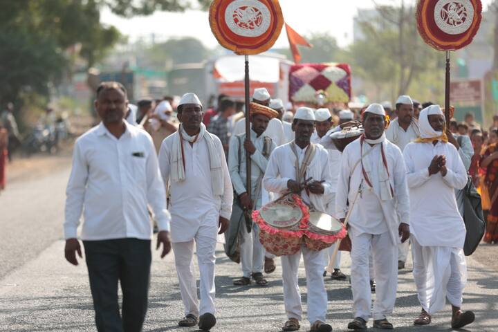 पालखीच्या आगमनानेपुढचे चार दिवस जिल्ह्यामध्ये भक्तिमय वातावरण राहणार आहे.