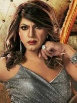 ये एक्टर्स फिल्मों में कर चुके हैं खूबसूरत हसीना का रोल