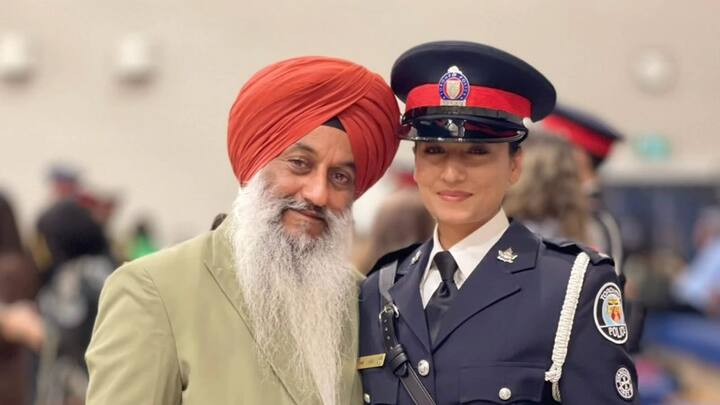 ਸਾਨੂੰ ਇਦਾਂ ਲੱਗ ਰਿਹਾ ਹੈ ਜਿਵੇਂ ਸਾਡੀ ਆਪਣੀ ਦੀ ਧੀ ਨੇ ਇਹ ਮੁਕਾਮ ਹਾਸਿਲ ਕੀਤਾ ਹੈ। ਉਨ੍ਹਾਂ ਨੇ ਲੋਕਾ ਨੂੰ ਅਪੀਲ ਕਰਦਿਆਂ ਹੋਇਆਂ ਕਿਹਾ ਕਿ ਅੱਜ ਦੇ ਸਮੇਂ ਵਿੱਚ ਕੁੜੀਆਂ ਕਿਸੇ ਤੋਂ ਘੱਟ ਨਹੀਂ ਹਨ ਅਤੇ ਕਦੇ ਵੀ ਕੁੜੀ ਹੋਣ ‘ਤੇ ਦੁਖ ਨਹੀਂ ਮਨਾਉਣਾ ਚਾਹੀਦਾ ਸਗੋਂ ਮਾਣ ਮਹਿਸੂਸ ਕਰਨਾ ਚਾਹੀਦਾ ਹੈ।