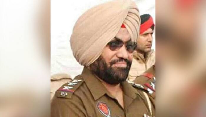 ਬਰਖਾਸਤ CIA ਇੰਸਪੈਕਟਰ ਖਿਲਾਫ਼ ED ਦੀ ਵੱਡੀ ਕਾਰਵਾਈ , ਅੰਮ੍ਰਿਤਸਰ 'ਚ 1.32 ਕਰੋੜ ਦੀ ਜਾਇਦਾਦ ਕੁਰਕ ED CIA inspector Inderjit Singh attached Inderjit's property worth Rs 1.32 crore located in Amritsar ਬਰਖਾਸਤ CIA ਇੰਸਪੈਕਟਰ ਖਿਲਾਫ਼ ED ਦੀ ਵੱਡੀ ਕਾਰਵਾਈ , ਅੰਮ੍ਰਿਤਸਰ 'ਚ 1.32 ਕਰੋੜ ਦੀ ਜਾਇਦਾਦ ਕੁਰਕ