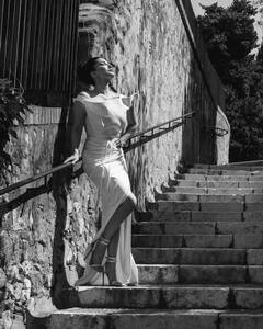 Sunny Leone PHOTO: વ્હાઈટ ઓફ શોલ્ડર ડ્રેસમાં સની લિયોનીનો ગોર્જિયસ અંદાજ