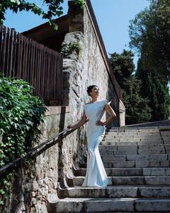 Sunny Leone PHOTO: વ્હાઈટ ઓફ શોલ્ડર ડ્રેસમાં સની લિયોનીનો ગોર્જિયસ અંદાજ