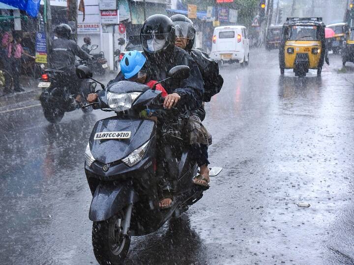 Imd Weather Update Yellow alert in kerala heatwave in up delhi bihar rainfall in tamil nadu Weather Today: आ गया मानसून, अब आज कहां-कहां होगी बारिश? इन राज्यों में हीटवेव का अलर्ट, पढ़ें मौसम अपडेट