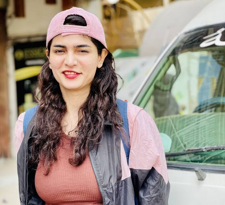 पाकिस्तान में ऐसा पहली बार हुआ है कि कोई ट्रांसजेंडर इस पोस्ट तक पहुंचा हो.