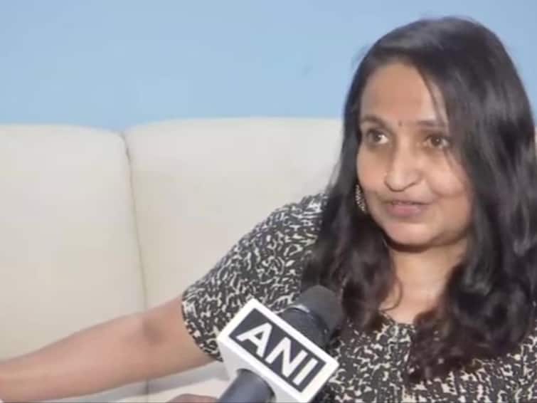 Me Too Singer Bhuvana Seshan Recalls Allegations Against Vairamuthu After DMK-Govt Allots Him House Singer Bhuvana Seshan Shares 'Me Too' Allegations Against Lyricist Vairamuthu