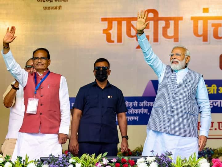 MP Election 2023: मोदी, शिवराज या सिंधिया, बीजेपी को किसके चेहरे पर लड़ना चाहिए मध्य प्रदेश का चुनाव? सर्वे में क्या बोली जनता ABP c voter survey PM Modi Shivraj Singh Chouhan Jyotiraditya Scindia BJP MP Assembly Election 2023 MP Election 2023: मोदी, शिवराज या सिंधिया, बीजेपी को किसके चेहरे पर लड़ना चाहिए मध्य प्रदेश का चुनाव? सर्वे में क्या बोली जनता