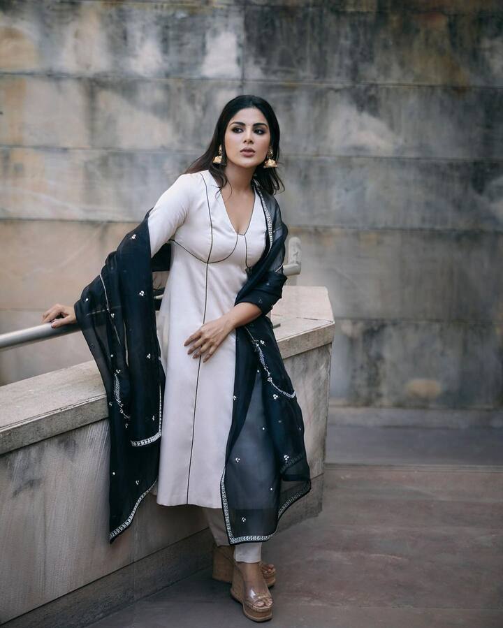 தென்னிந்திய திரையுலகில் வளர்ந்து வரும் நடிகைகளுள் ஒருவர் சம்யுக்தா.