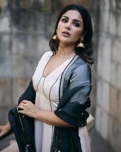 Actress Samyuktha : 'சுடிதார் அணிந்து வந்த சொர்கமே..' நடிகை சம்யுக்தாவின் அழகிய புகைப்படங்கள்!