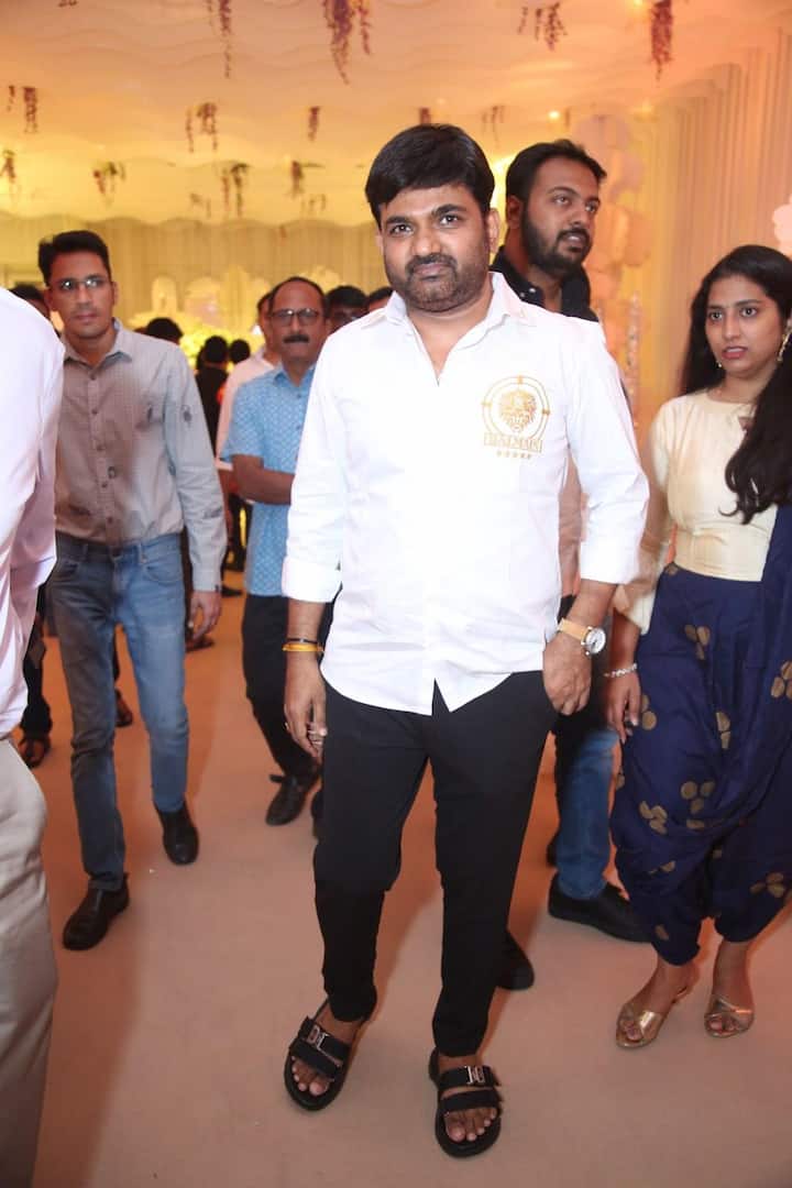 అట్టహాసంగా శర్వానంద్- ర‌క్షిత రిసెప్షన్ వేడుక