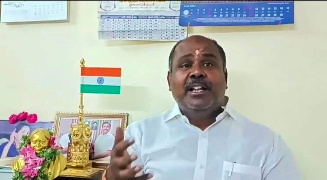 மதுரை மெட்ரோ ரயில் திட்டம் மறுக்கப்பட்டுள்ளதா அல்லது விவரங்கள் கேட்டு திருப்பி அனுப்பி உள்ளதா? - முன்னாள் அமைச்சர் கேள்வி !