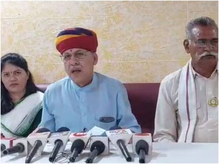 MP Elections 2023: 'किसान जोड़ो यात्रा' से हुंकार भरेंगे कक्काजी, जनता तक ले जाएंगे BJP और कांग्रेस का रिपोर्ट कार्ड shiv kumar sharma kakkaji to take out 111 day long kisan yatra ahead of mp assembly elections 2023 ann MP Elections 2023: 'किसान जोड़ो यात्रा' से हुंकार भरेंगे कक्काजी, जनता तक ले जाएंगे BJP और कांग्रेस का रिपोर्ट कार्ड