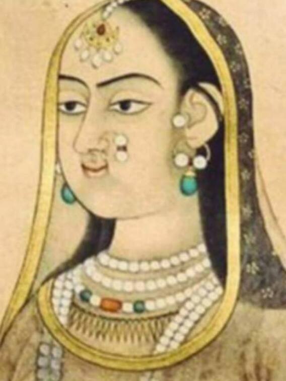 ताजमहल में नहीं... यहां है मुमताज महल की असली कब्र