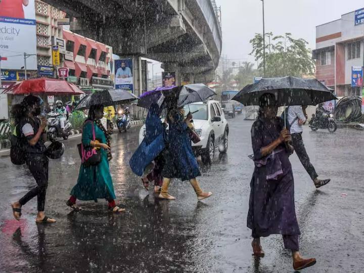 Weather Updates Today: केरल में मानसून ने दस्तक दे दी है. कई राज्यों में लोगों को गर्मी से राहत मिली है लेकिन अभी भी कई जगह चिलचिलाती धूप का प्रकोप जारी है.