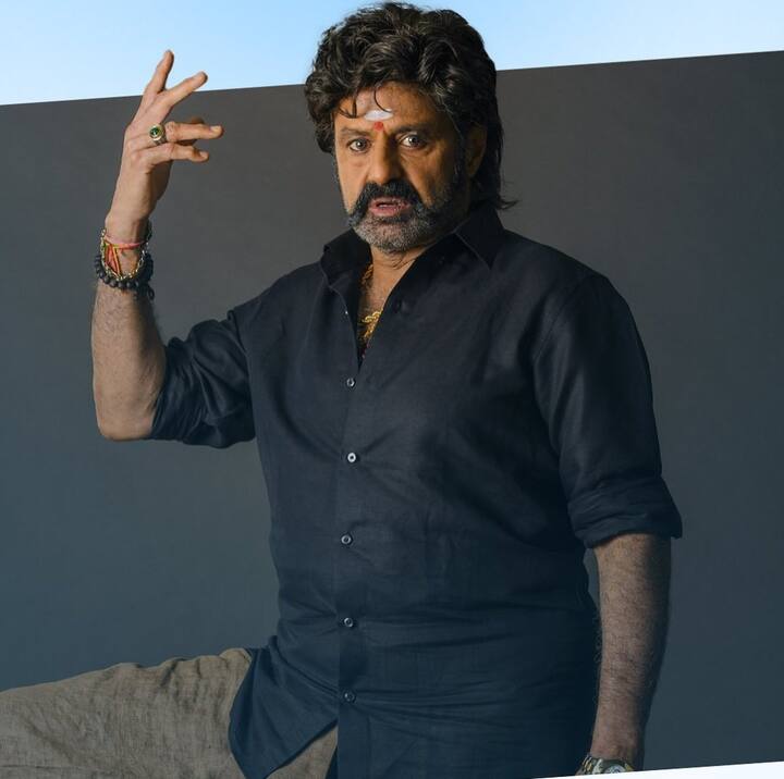 பாலா கிருஷ்ணா திரைப்படத்தில் லாஜிக் இல்லாவிட்டாலும், இவருக்கென பெரும் ரசிகர் படையே உள்ளது.