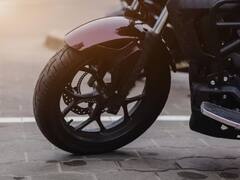 बाइक में अलॉय व्हील्स लगवाने के ये हैं बड़े नुकसान, जानिए पूरी डिटेल 