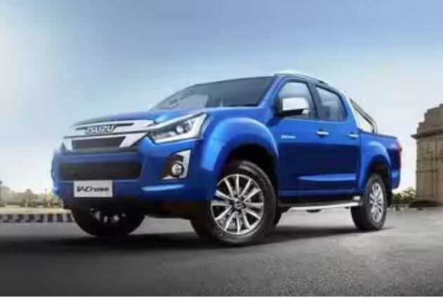 ਚੌਥੇ ਨੰਬਰ 'ਤੇ Isuzu D-Max V-Cross 4X4 ਦਾ ਨਾਂ ਹੈ। ਇਸ ਦੀ ਵਾਟਰ ਵੈਡਿੰਗ ਸਮਰੱਥਾ ਵੀ 700mm ਹੈ ਅਤੇ ਇਸ ਦੀ ਗਰਾਊਂਡ ਕਲੀਅਰੈਂਸ 225mm ਹੈ। ਇਸ ਨੂੰ 4X2 ਅਤੇ 4X4 ਦੋਵਾਂ ਵੇਰੀਐਂਟ 'ਚ ਖਰੀਦਿਆ ਜਾ ਸਕਦਾ ਹੈ। ਇਸ ਨੂੰ ਐਕਸ-ਸ਼ੋਰੂਮ 19.49 ਲੱਖ ਰੁਪਏ ਦੀ ਸ਼ੁਰੂਆਤੀ ਕੀਮਤ 'ਤੇ ਖਰੀਦਿਆ ਜਾ ਸਕਦਾ ਹੈ।