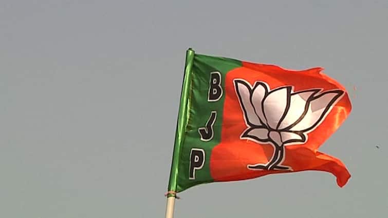 Panchayat Election Nomination Phase Begins, BJP Candidates Top on Day 1 Panchayat Poll 2023: শুরু পঞ্চায়েত নির্বাচনের মনোনয়ন পর্ব, প্রথম দিনই শীর্ষে বিজেপির প্রার্থীরা