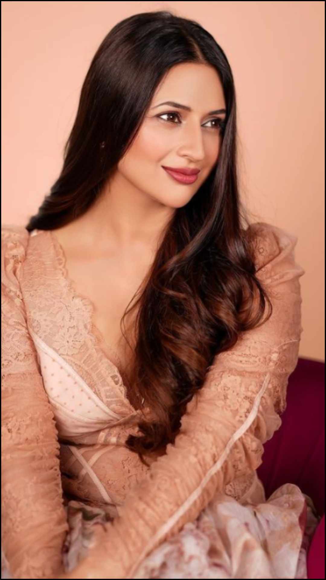 रिपोर्ट्स के मुताबिक अब रोहित शेट्टी ने इस शो में दिव्याकां त्रिपाठी को लाने की अप्रोच की है