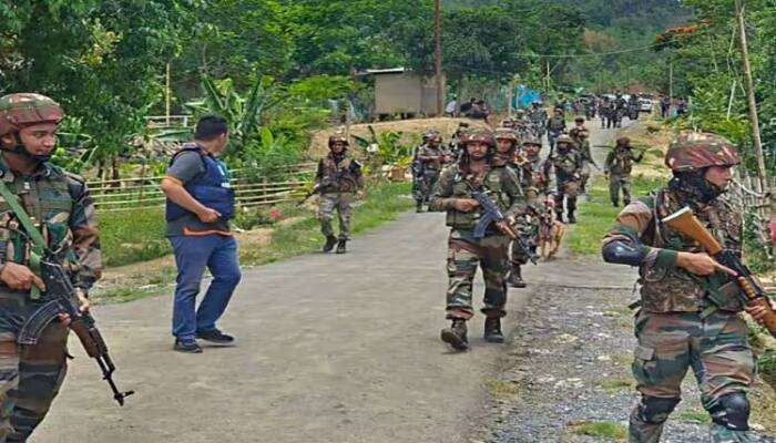 Manipur Violence Militants as Security Personnel Gun down 3 people on the pretext of Search Operation Manipur Violence : ਮਨੀਪੁਰ 'ਚ ਸੁਰੱਖਿਆ ਕਰਮੀਆਂ ਦੇ ਭੇਸ 'ਚ ਆਏ ਉਗਰਵਾਦੀ ,ਤਲਾਸ਼ੀ ਮੁਹਿੰਮ ਦੇ ਬਹਾਨੇ 3 ਲੋਕਾਂ ਨੂੰ ਗੋਲੀਆਂ ਨਾਲ ਭੁਨਿਆ