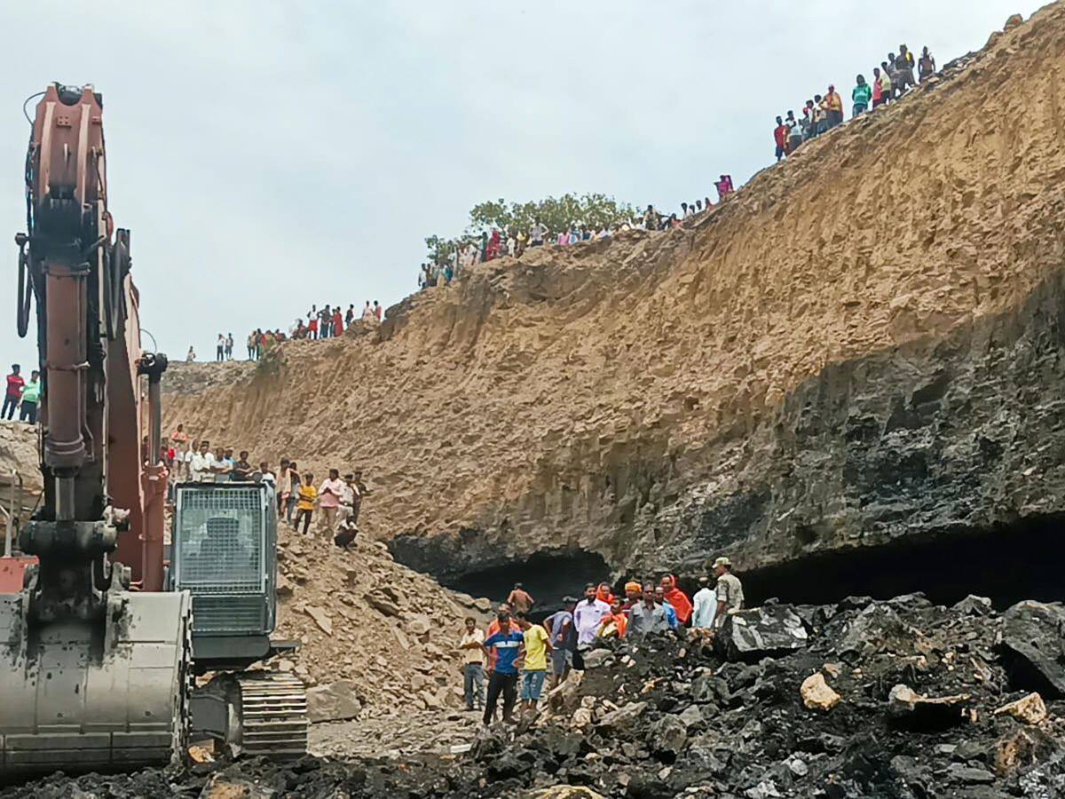 Dhanbad DC Sets Up 2-Member Panel To Probe Collapse Of Illegal Mine That Killed 3 People