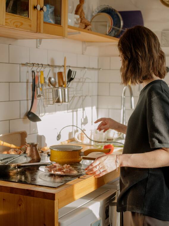 किचन में भूलकर भी ना करें इन 4 चीजों का इस्तेमाल