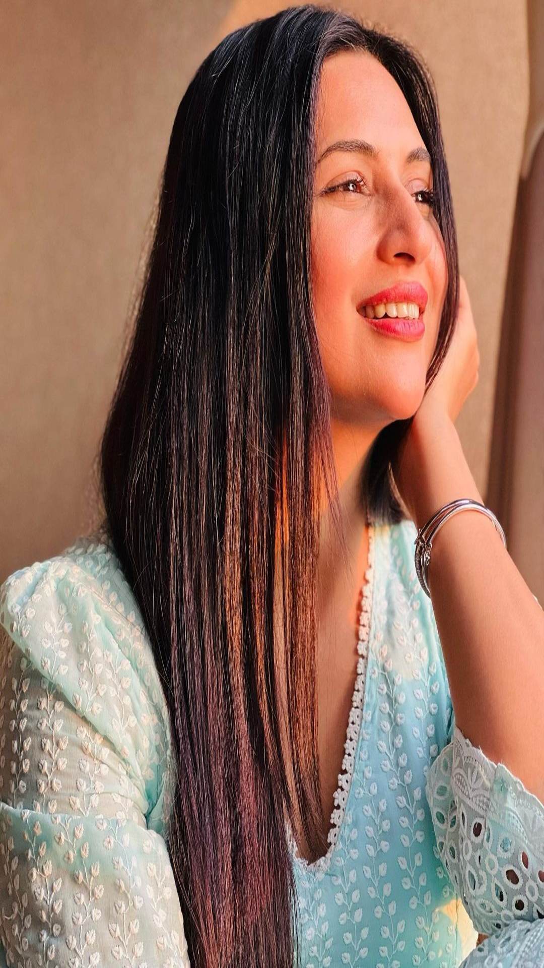 अपनी कॉलेज की पढाई उन्होंने सरोजिनी नायडू गवर्नमेंट गर्ल्स पी. जी. कॉलेज भोपाल से की