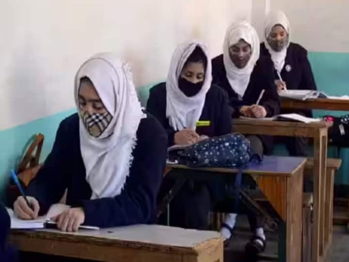 Damoh Hijab Controversy Raid In Several firms of Ganga Jamuna school MP News Ann Damoh: धर्मांतरण के आरोपों में घिरे गंगा जमुना स्कूल के संचालकों की कई फर्मों पर रेड, अब हुआ ये खुलासा