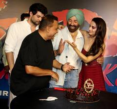 Gadar : 22 वर्षांनंतर रुपेरी पडद्यावर पुन्हा झळकला  सनी देओलचा 'गदर'; 'Gadar 2' लवकरच येणार प्रेक्षकांच्या भेटीला