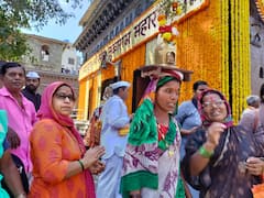 Ashadhi Wari 2023 : याची देही, याची डोळा! तुकाराम महाराजांचं मंदिर सजलं, वारकरी टाळ-मृदुंगाच्या तालावर दंग