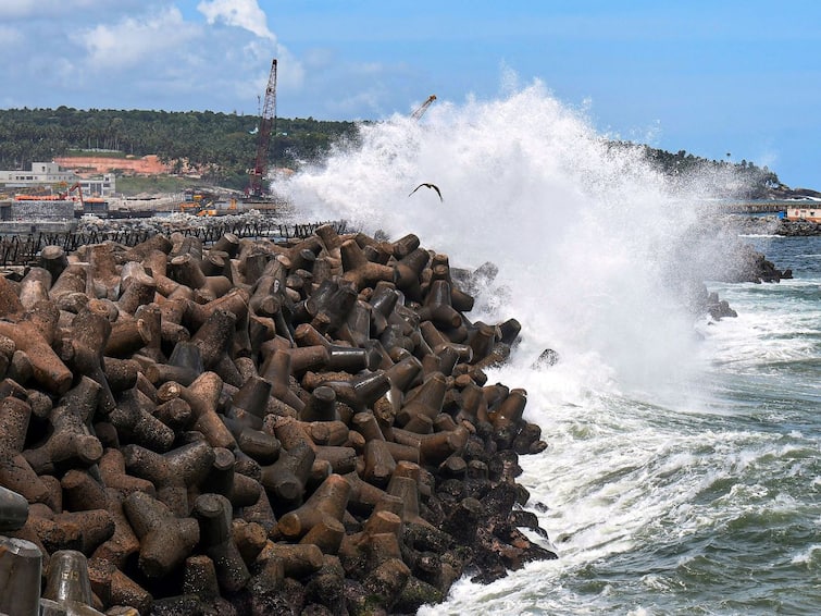 Gujarat Tithal Beach Closed Till June 14 very severe Cyclonic Storm 'Biparjoy' Likely To Intensify In Next 24 Hours Gujarat Beach Closed Till June 14 As Cyclonic Storm 'Biparjoy' Likely To Intensify In Next 24 Hours