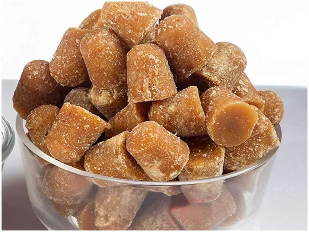Eating a small piece of jaggery every day in summer will keep all such problems at bay Jaggery: వేసవిలో రోజూ చిన్న బెల్లం ముక్క తినడం వల్ల అలాంటి సమస్యలన్నీ దూరం