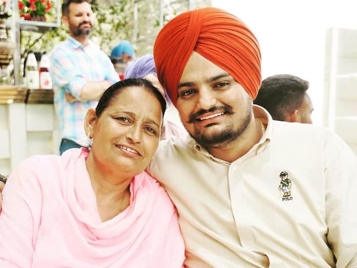 Sidhu Moose Wala 29th Birth Anniversary Mother Charan Kaur Pens Emotional Note Sidhu Moose Wala 29th Birth Anniversary: Mother Charan Kaur Pens Emotional Note 'When I Held You For The First Time...'