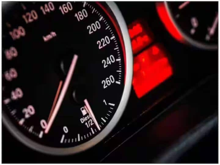 Follow These Tips For Best Mileage To Your Car Car Mileage Tips: మీ కారు తక్కువ మైలేజీ ఇస్తుందా - అయితే ఈ టిప్స్ ఫాలో అవ్వండి!