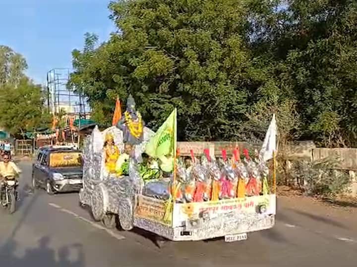 आषाढी पूर्वी राज्यातील 2 हजार सायकलस्वारानी आज सायकल वारी काढली. यावेळी त्यांनी नगर प्रदक्षिणा करून रिंगण सोहळाही केला.